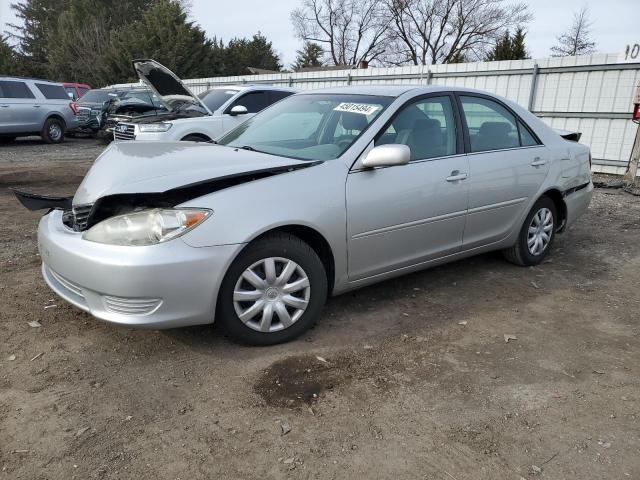4T1BE30K15U100391 - 2005 TOYOTA CAMRY LE SILVER photo 1