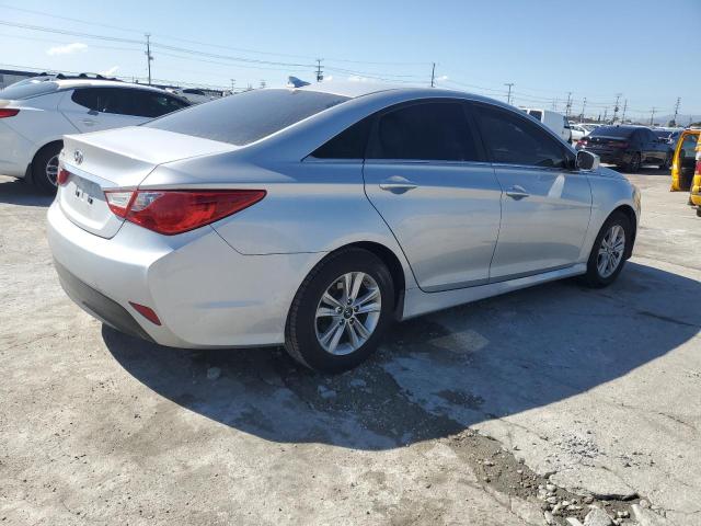 5NPEB4AC0EH874892 - 2014 HYUNDAI SONATA GLS SILVER photo 3