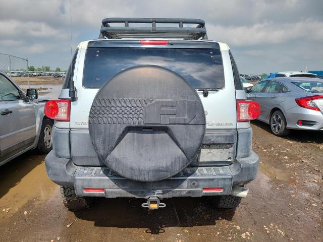 JTEBU11F18K044204 - 2008 TOYOTA FJ CRUISER SILVER photo 6