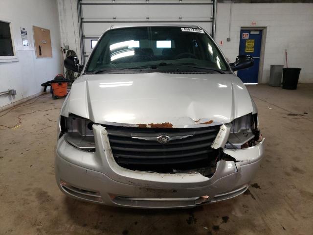 1A4GP45R36B741341 - 2006 CHRYSLER TOWN & COU ნაცრისფერი ფოტო 5