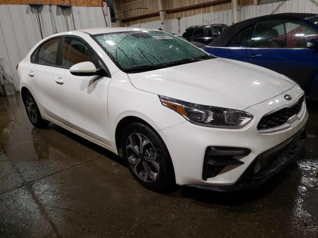 3KPF24AD1ME373655 - 2021 KIA FORTE FE WHITE photo 4