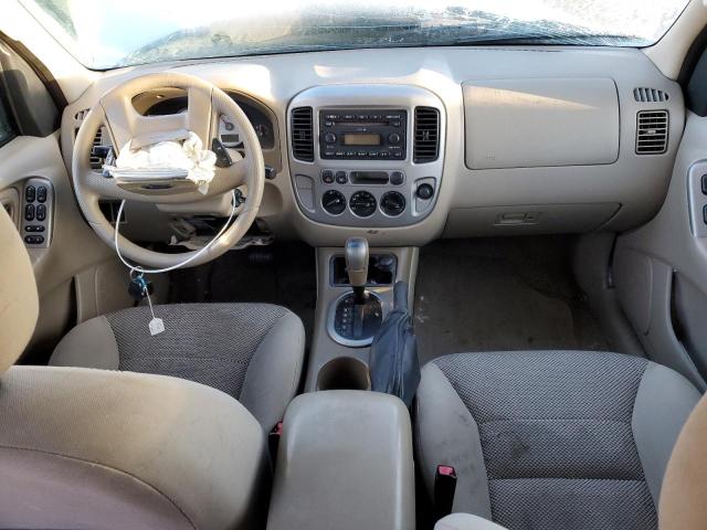 1FMYU93105KA73666 - 2005 FORD ESCAPE XLT WHITE photo 8