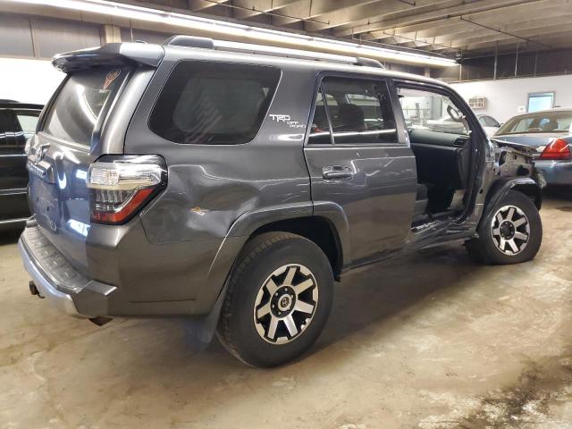JTEBU5JR6J5598943 - 2018 TOYOTA 4RUNNER SR5/SR5 PREMIUM 灰色 照片 3