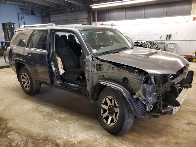 JTEBU5JR6J5598943 - 2018 TOYOTA 4RUNNER SR5/SR5 PREMIUM 灰色 照片 4
