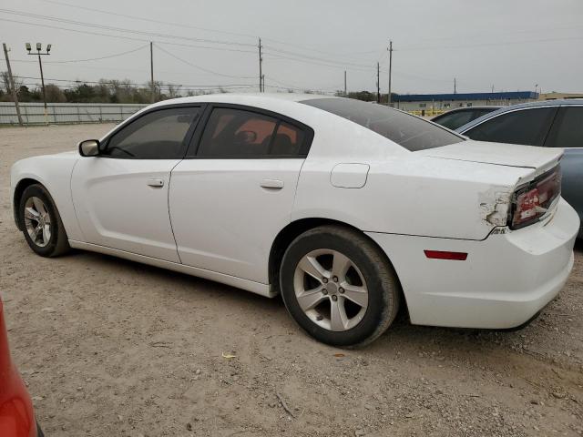 2C3CDXBG3DH622151 - 2013 DODGE CHARGER SE WHITE photo 2