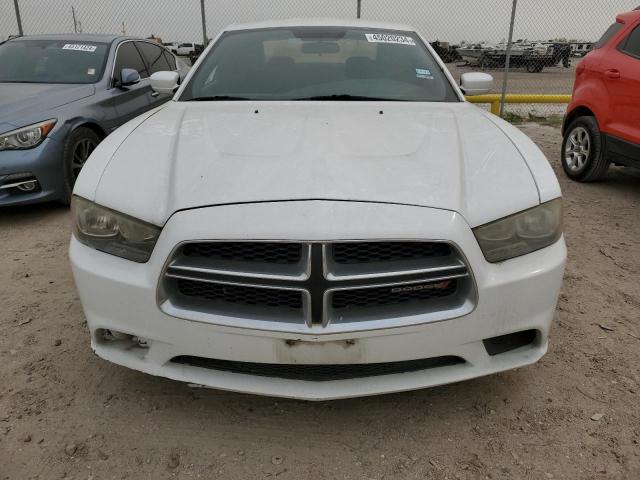 2C3CDXBG3DH622151 - 2013 DODGE CHARGER SE WHITE photo 5