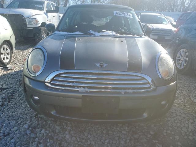 WMWMF3C51ATZ66198 - 2010 MINI COOPER SILVER photo 5