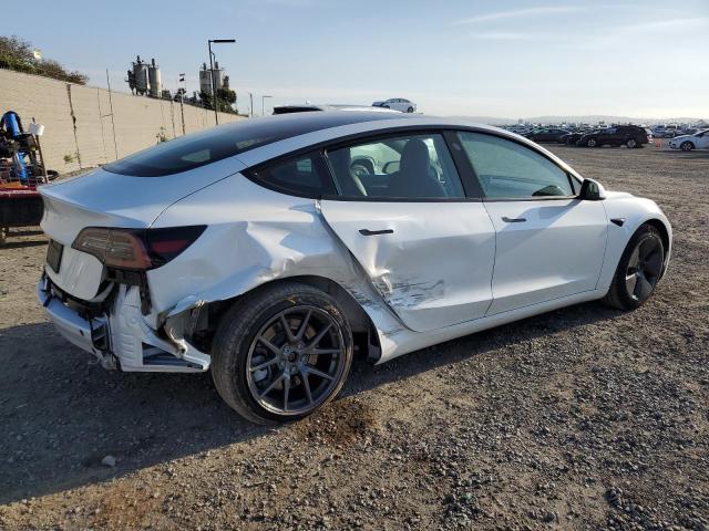 5YJ3E1EA7PF430495 - 2023 TESLA MODEL 3 Білий фото 3