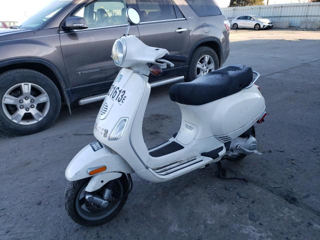 ZAPM448F165002680 - 2006 VESPA LX 150 WHITE photo 2