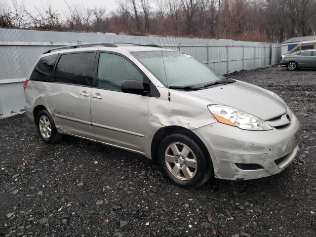 5TDZA23C26S413968 - 2006 TOYOTA SIENNA CE SILVER photo 4