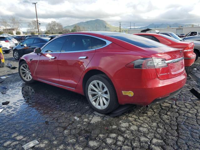 5YJSA1E18HF214146 - 2017 TESLA MODEL S Qırmızı foto 2