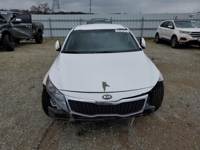 5XXGM4A77DG122722 - 2013 KIA OPTIMA LX WHITE photo 5