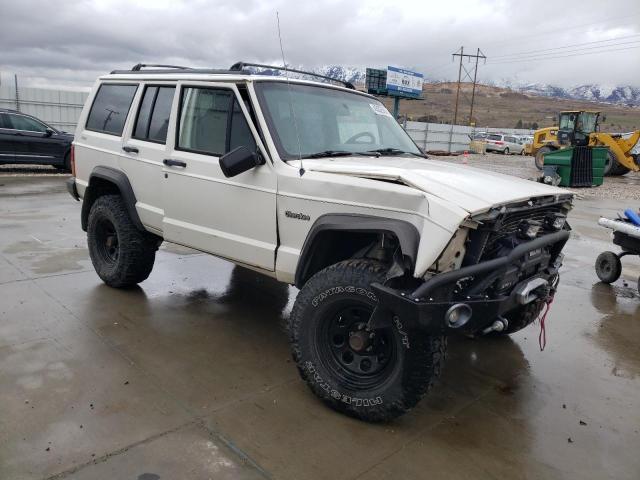 1J4FJ28S8TL106444 - 1996 JEEP CHEROKEE SE WHITE photo 4