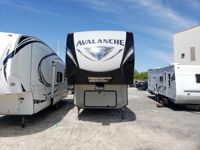 4YDF38129JE760932 - 2018 KEYSTONE AVALANCHE ორფეროვანი ფოტო 8