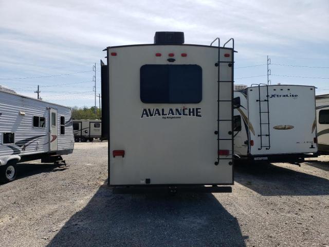 4YDF38129JE760932 - 2018 KEYSTONE AVALANCHE ორფეროვანი ფოტო 9