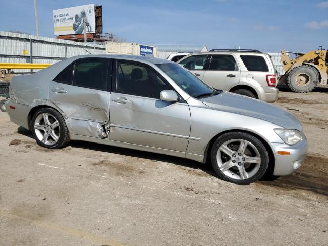 JTHBD192220038550 - 2002 LEXUS IS 300 SILVER photo 4