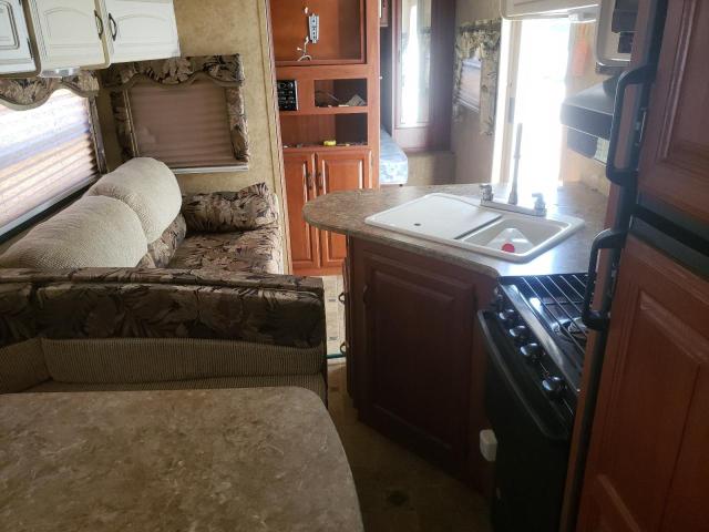 4YDT30029AB451260 - 2010 KEYSTONE OUTBACK WHITE photo 5