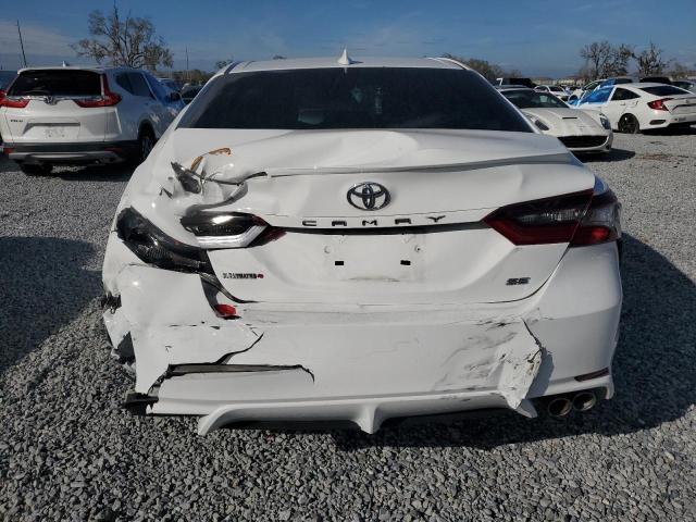 4T1T11AK6PU832487 - 2023 TOYOTA CAMRY SE NIGHT SHADE WHITE photo 6
