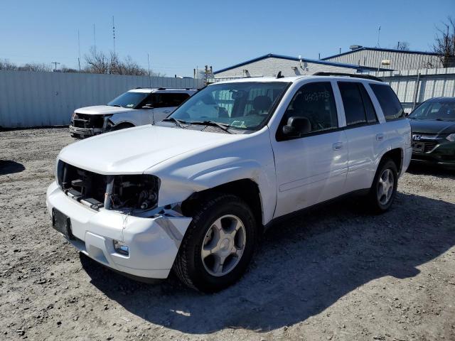 1GNDT13S282222784 - 2008 CHEVROLET TRAILBLAZE LS WHITE photo 1