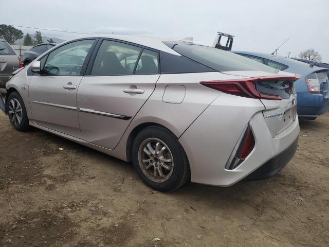JTDKARFP5H3025405 - 2017 TOYOTA PRIUS PRIM SILVER photo 2