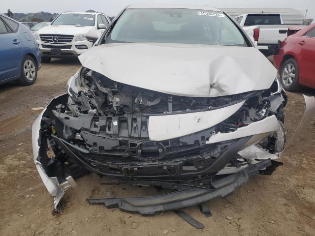 JTDKARFP5H3025405 - 2017 TOYOTA PRIUS PRIM SILVER photo 5