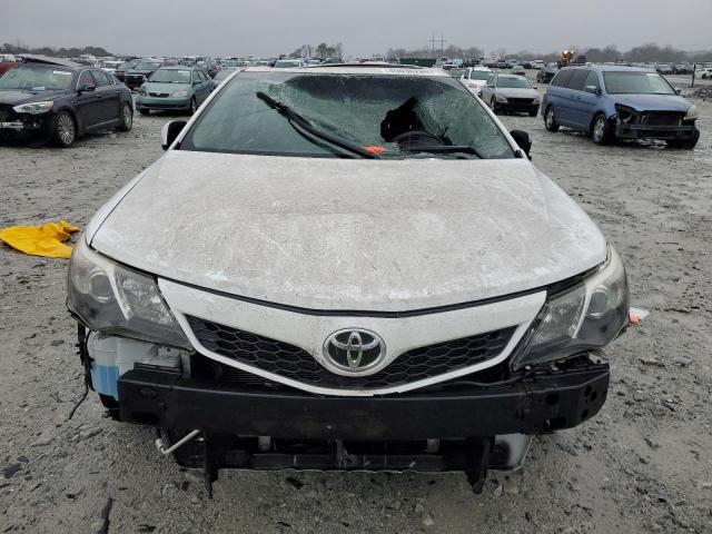 4T1BF1FK1EU462052 - 2014 TOYOTA CAMRY L WHITE photo 5