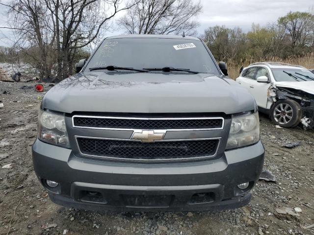 1GNSKBE07BR161474 - 2011 CHEVROLET TAHOE K1500 LT GRAY photo 5