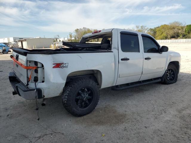 2GCEK13M971531538 - 2007 CHEVROLET SILVERADO K1500 CREW CAB WHITE photo 3