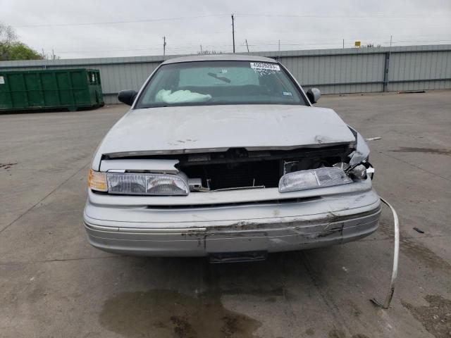 2FALP73W0VX129548 - 1997 FORD CROWN VICT SILVER photo 5