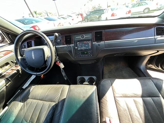 2L1FM88W09X605721 - 2009 LINCOLN TOWN CAR EXECUTIVE Schwarz Foto 9