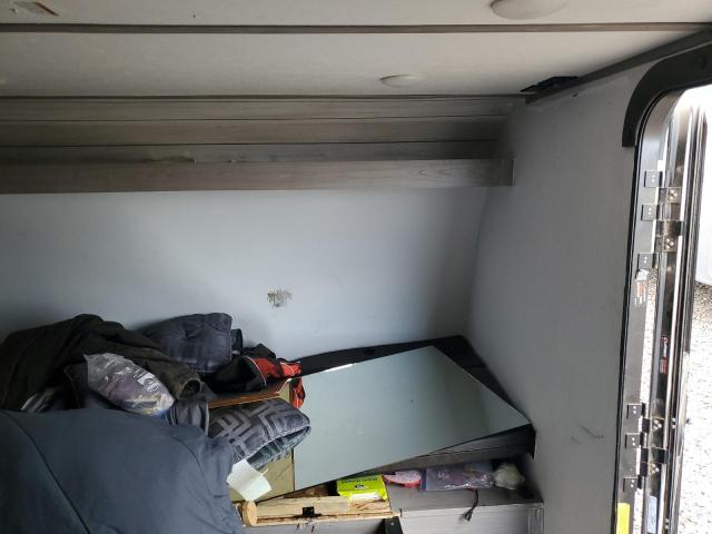 4YDTCMG16R8933584 - 2024 KEYSTONE TRAILER TWO TONE photo 5