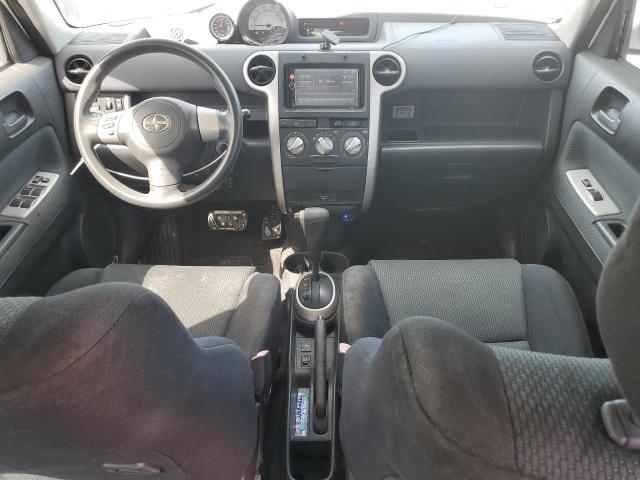 JTLKT324864083099 - 2006 TOYOTA SCION XB Weiß Foto 8