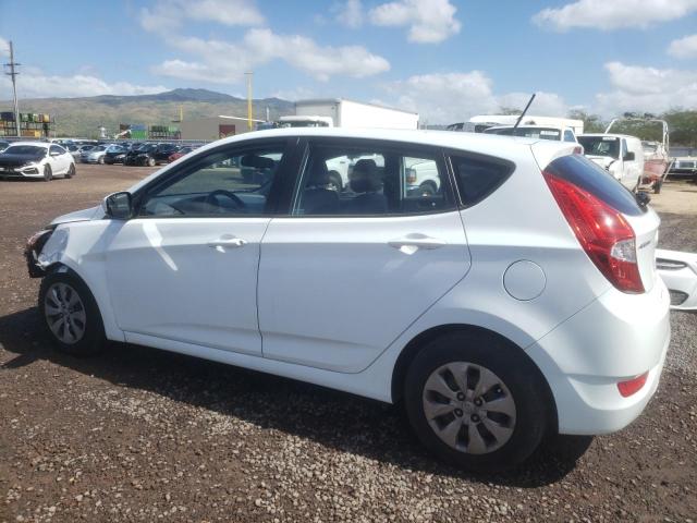 KMHCT5AE8GU270460 - 2016 HYUNDAI ACCENT SE WHITE photo 2