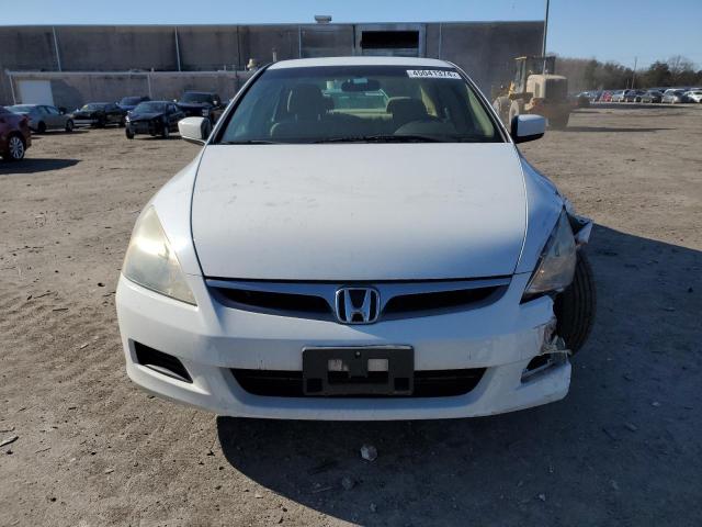 1HGCM56357A001750 - 2007 HONDA ACCORD SE WHITE photo 5