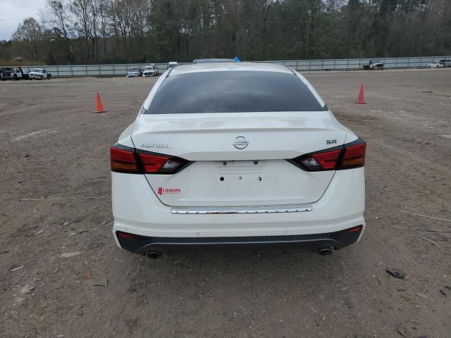 1N4BL4CVXMN376590 - 2021 NISSAN ALTIMA SR WHITE photo 6