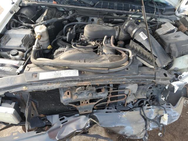 1GCDT13X43K148653 - 2003 CHEVROLET S TRUCK S10 WHITE photo 11