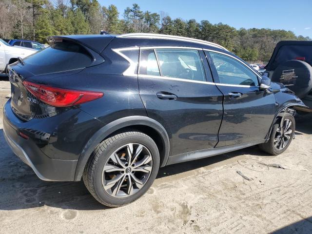 SJKCH5CR3HA024664 - 2017 INFINITI QX30 BASE BLACK photo 3