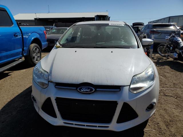 1FAHP3H20CL266262 - 2012 FORD FOCUS SEL WHITE photo 5