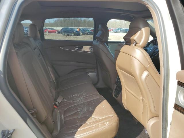 2LMTJ8LP3GBL78730 - 2016 LINCOLN MKX RESERVE TAN photo 11