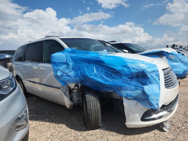 2C4RC1BG2DR554778 - 2013 CHRYSLER TOWN & COU TOURING WHITE photo 4