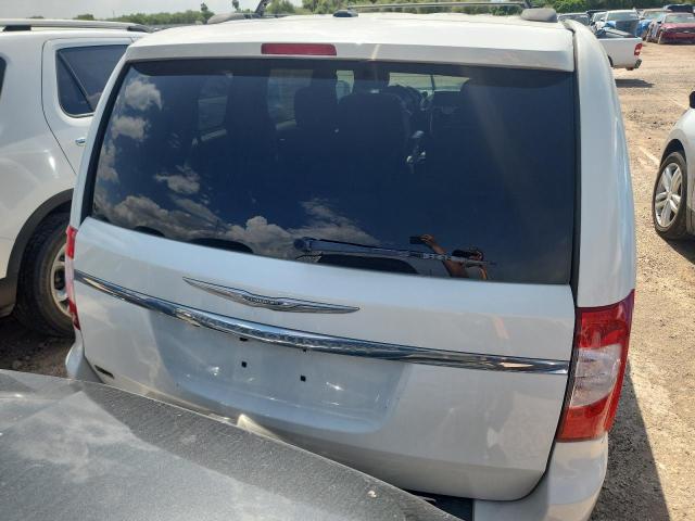 2C4RC1BG2DR554778 - 2013 CHRYSLER TOWN & COU TOURING WHITE photo 6