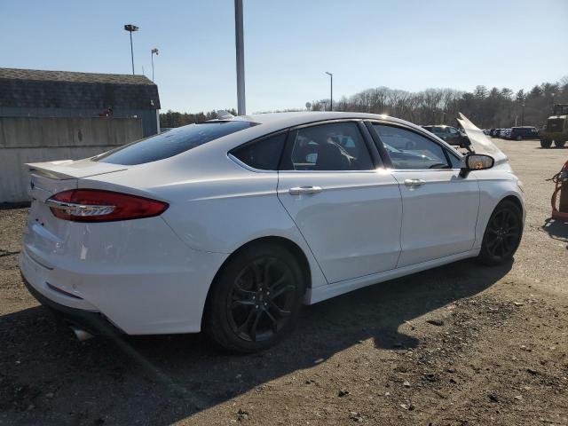 3FA6P0HD5LR261261 - 2020 FORD FUSION SE WHITE photo 3