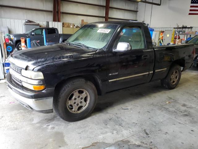 2001 CHEVROLET SILVERADO C1500, 