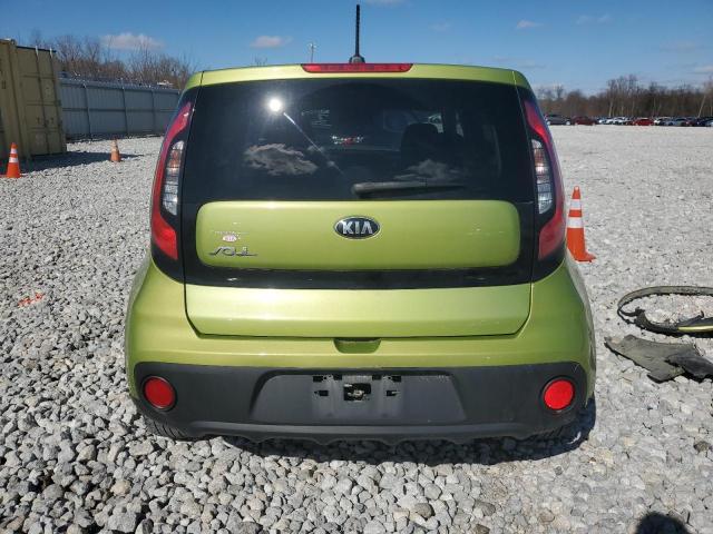 KNDJN2A25J7893454 - 2018 KIA SOUL GREEN photo 6