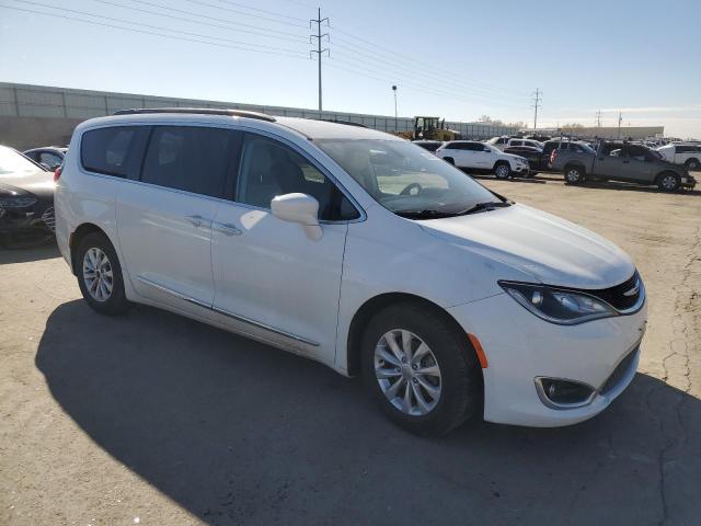 2C4RC1BG7HR720590 - 2017 CHRYSLER PACIFICA TOURING L WHITE photo 4