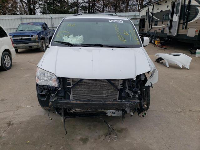 2C4RC1BG8ER348446 - 2014 CHRYSLER TOWN & COU TOURING თეთრი ფოტო 5