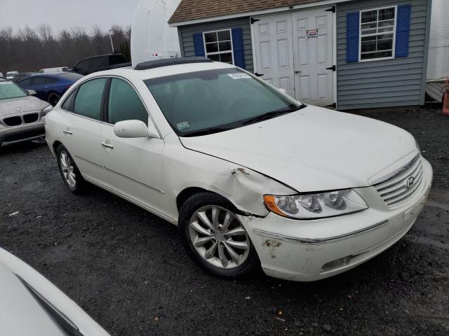 KMHFC46F37A173967 - 2007 HYUNDAI AZERA SE WHITE photo 4