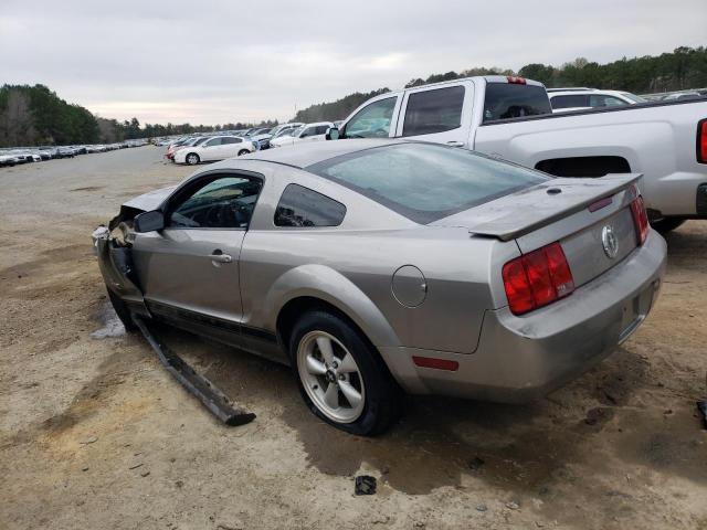 1ZVHT80N485125390 - 2008 FORD MUSTANG SILVER photo 2