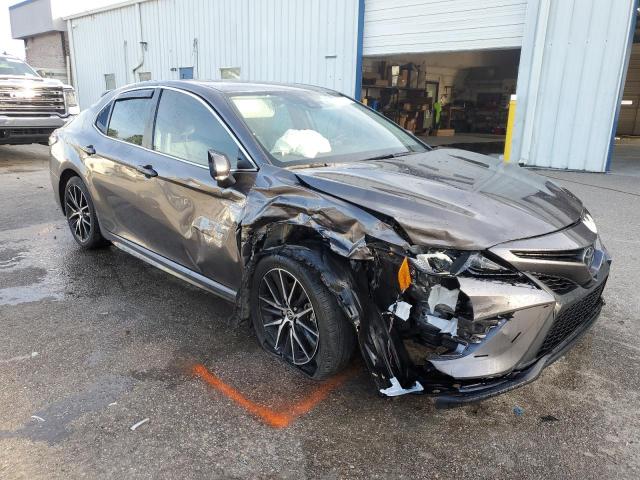 4T1G11AK2PU813260 - 2023 TOYOTA CAMRY SE NIGHT SHADE CHARCOAL photo 4