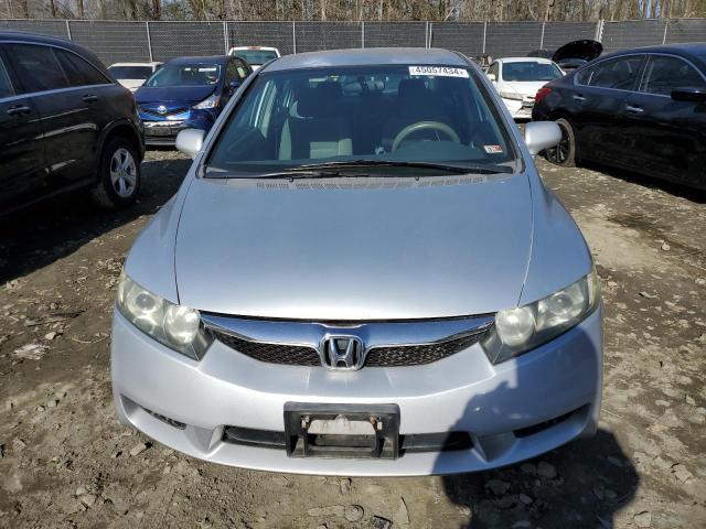 2HGFA16549H518624 - 2009 HONDA CIVIC LX SILVER photo 5